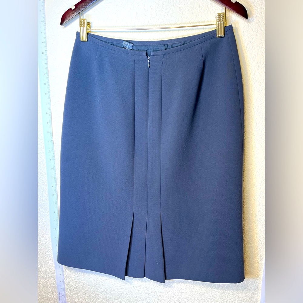 Skirt size 6, sun big